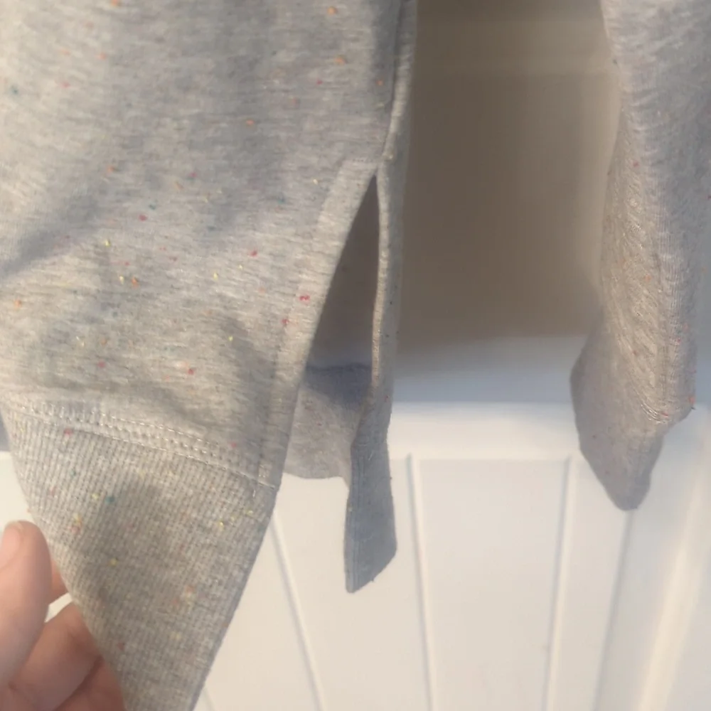Active Life Gray Confetti Sweater NWT - Picture 3 of 3